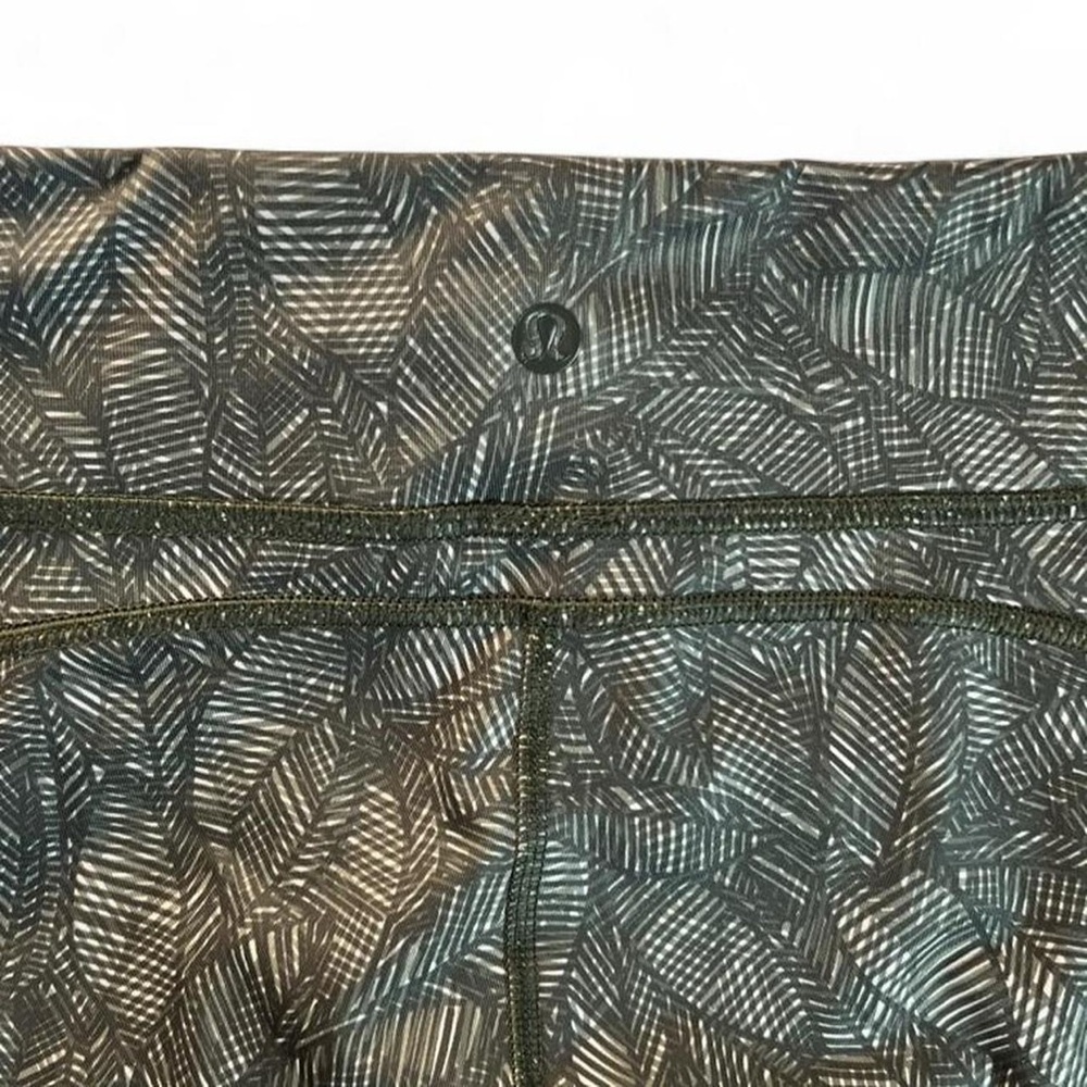 Lululemon Cool to Street Crop Patterned Leggings Jazzy White/Gator Green